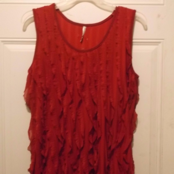 Red Ruffle Top * NWT - Picture 1 of 8